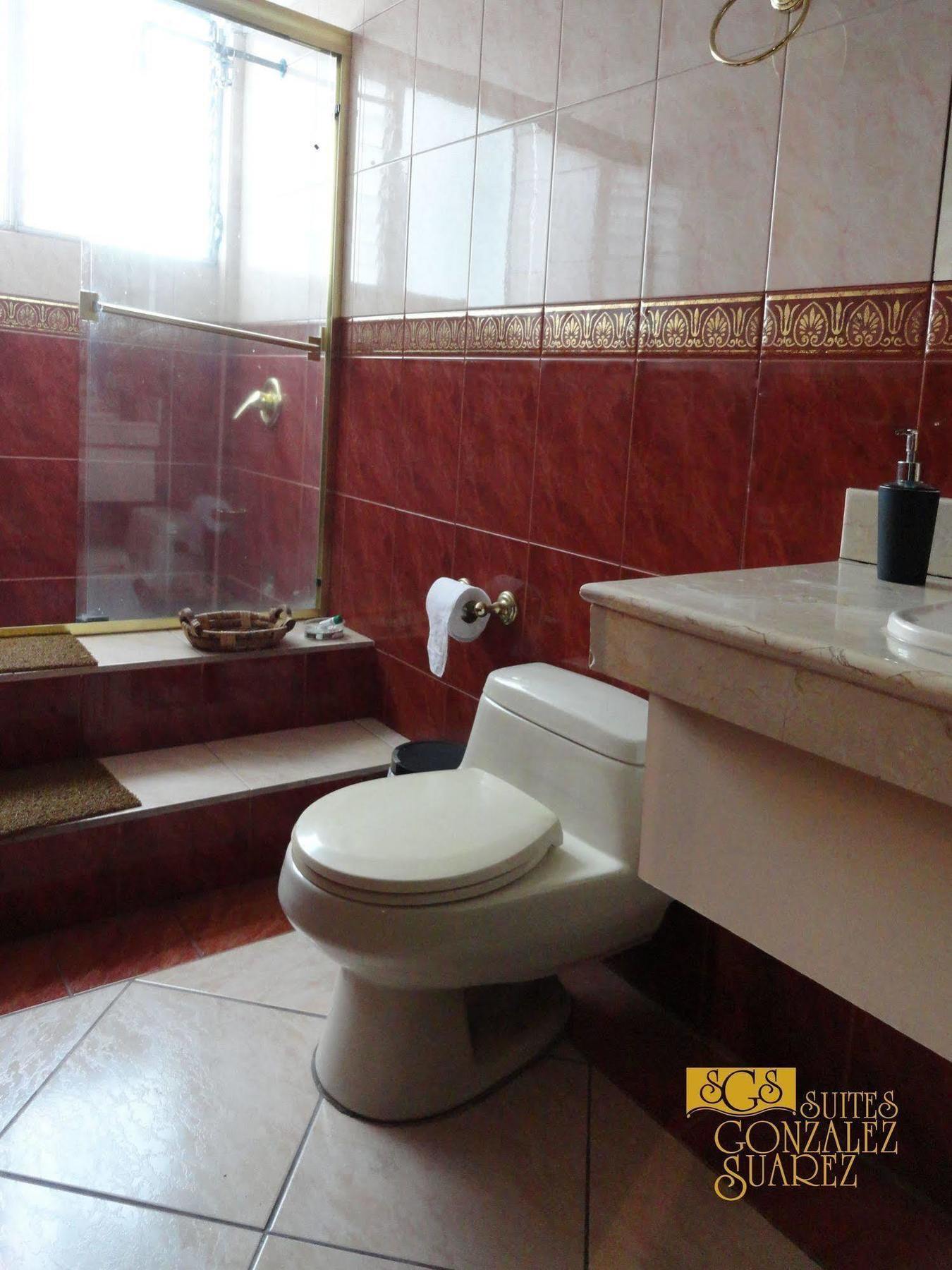 Hotel Suites Gonzalez Suarez Кіто Екстер'єр фото