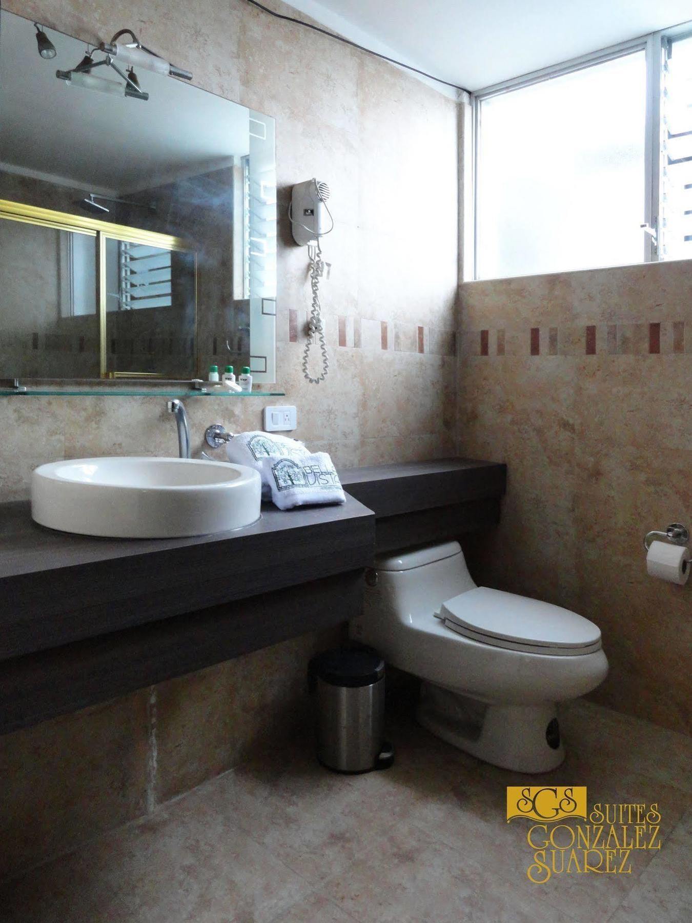Hotel Suites Gonzalez Suarez Кіто Екстер'єр фото