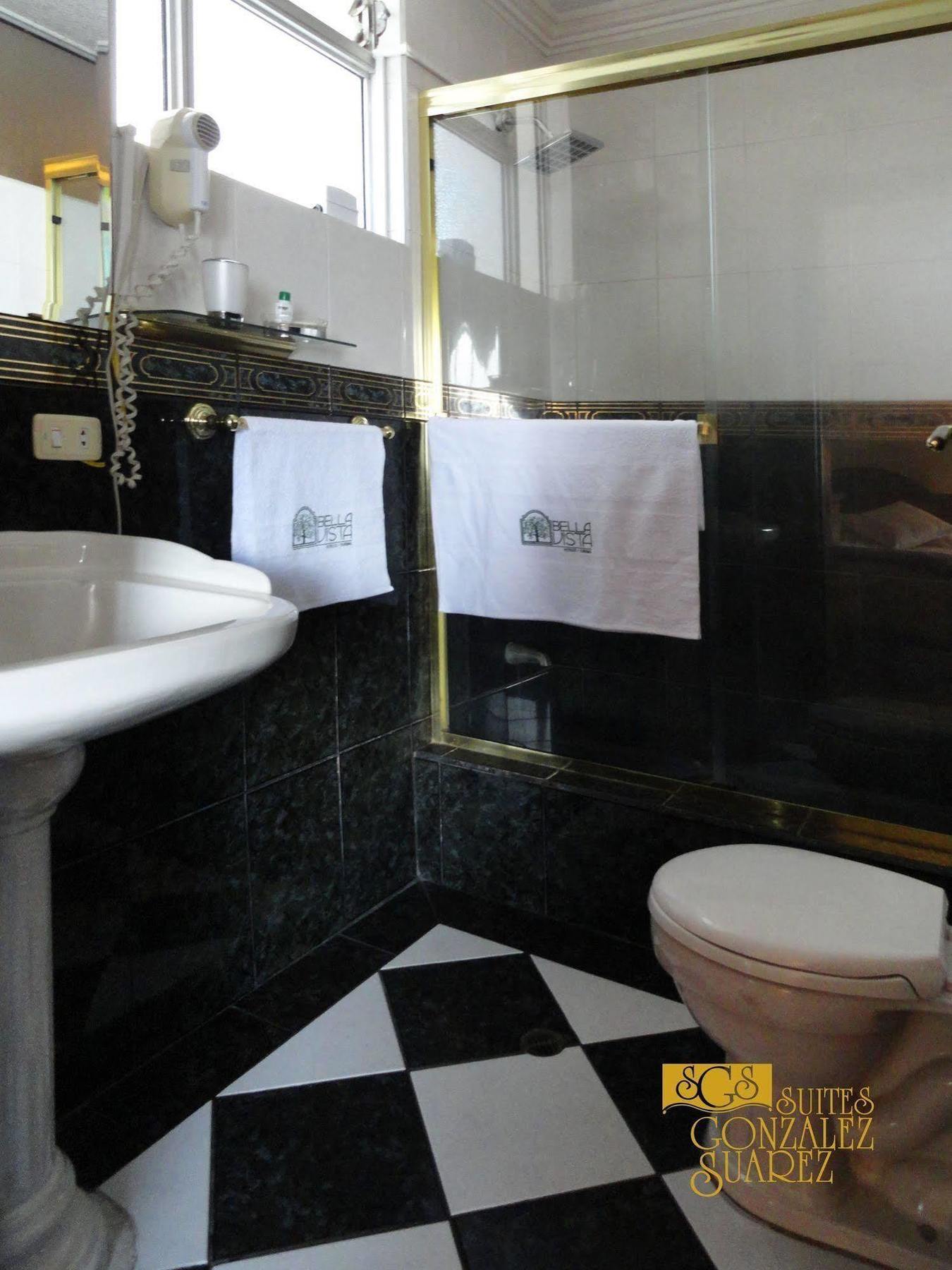 Hotel Suites Gonzalez Suarez Кіто Екстер'єр фото